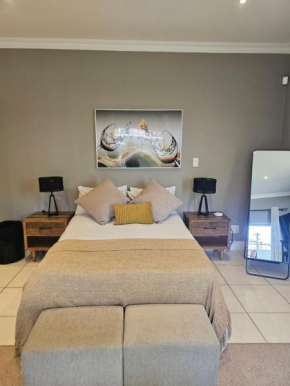 28 Stanley Grace Umhlanga Rocks - Full Aircon & Full DSTV